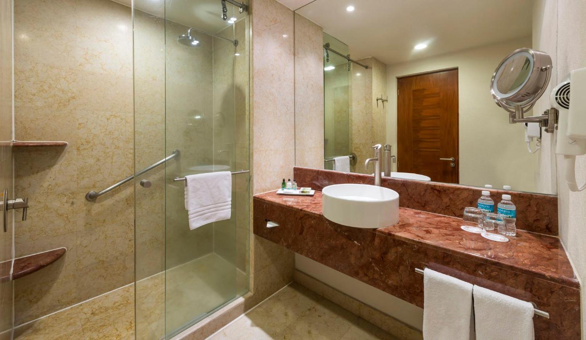Real Inn Guadalajara Expo Zewnętrze zdjęcie